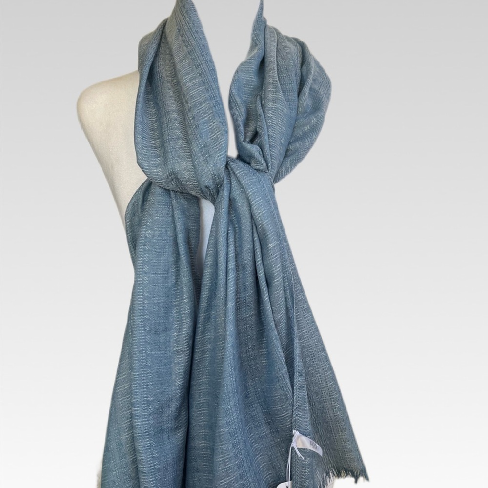 C.C Classic Gray Women's Wrap - Picture 3 of 5